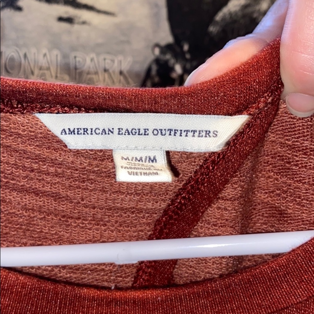 Red sweater - Picture 3 of 3